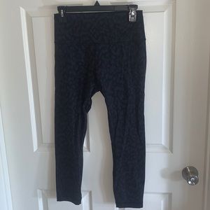 Lululemon Wunder Under High Rise Crop (size 8)